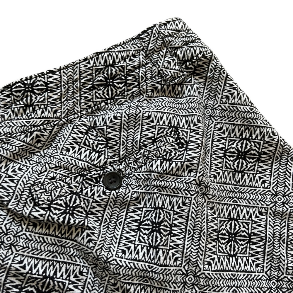 Banana Republic Boho Black & White Aztec Shorts | Women’s 10 - Picture 7 of 7